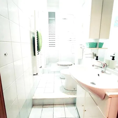 One Bedroom With Wifi At 3 Km Away From The Beach *
